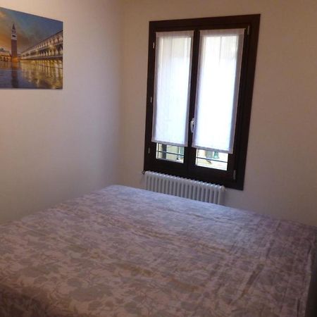 Casa Moderna A Due Passi Da Rialto Apartment Венеция Екстериор снимка