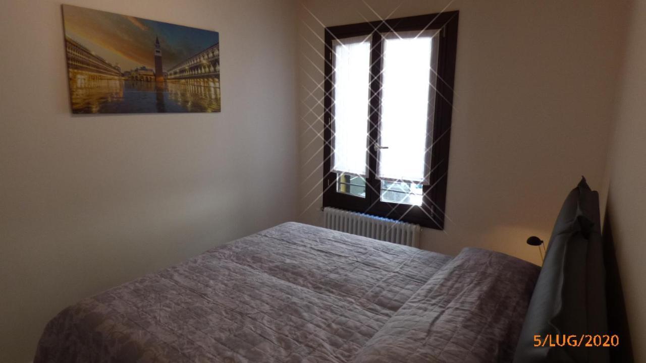Casa Moderna A Due Passi Da Rialto Apartment Венеция Екстериор снимка